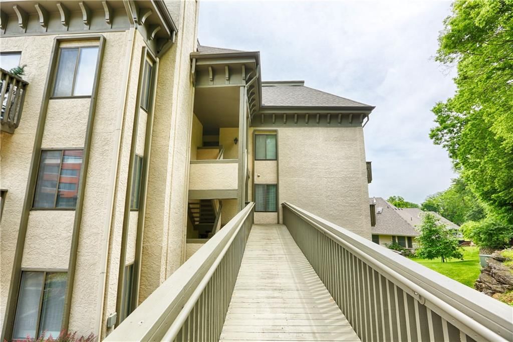 303 E Partridge Avenue — photo 21