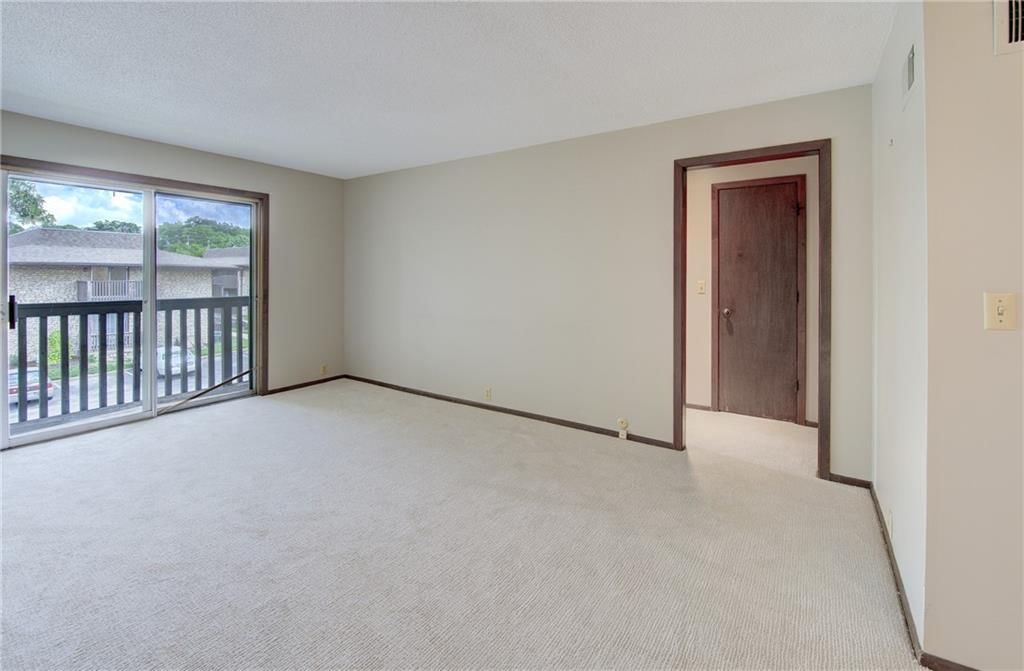 433 W 104th Street — photo 3