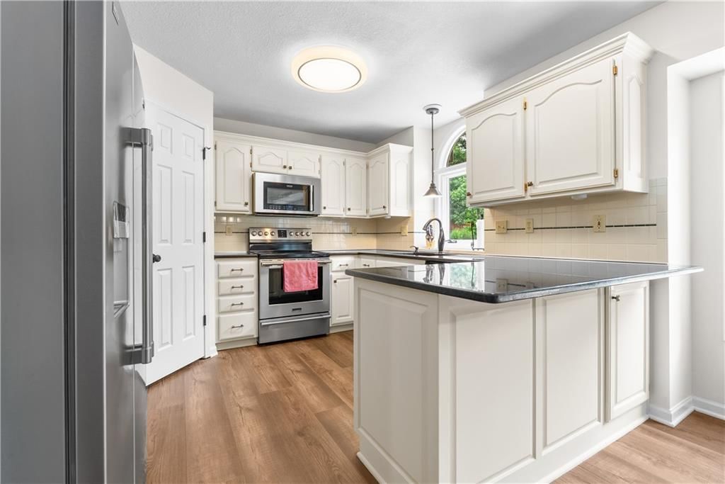 1006 SW 44th Street Drive — photo 15