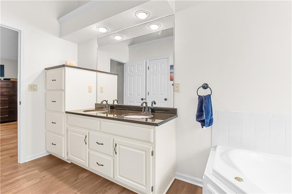 1006 SW 44th Street Drive — photo 24