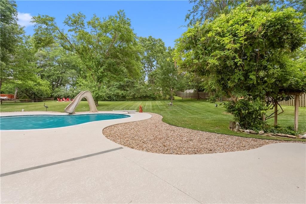 1006 SW 44th Street Drive — photo 49