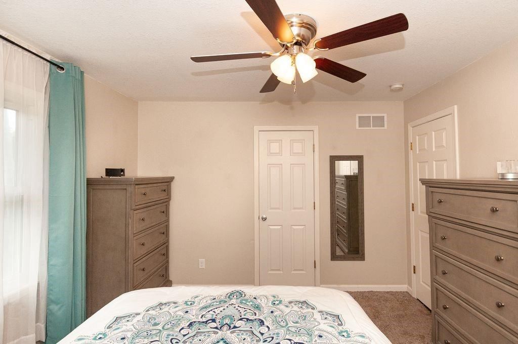 1704 Beverly Circle — photo 23