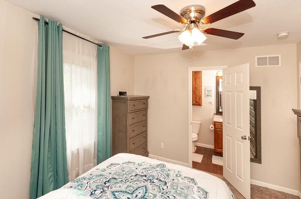 1704 Beverly Circle — photo 24