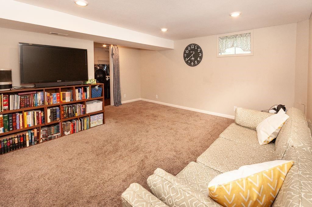 1704 Beverly Circle — photo 34