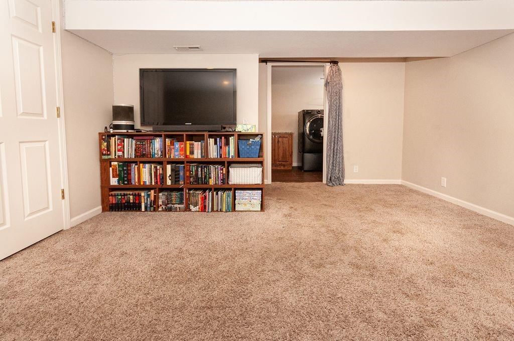 1704 Beverly Circle — photo 36