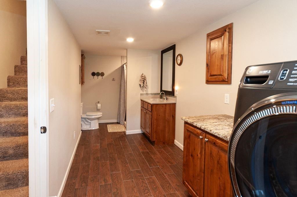 1704 Beverly Circle — photo 39