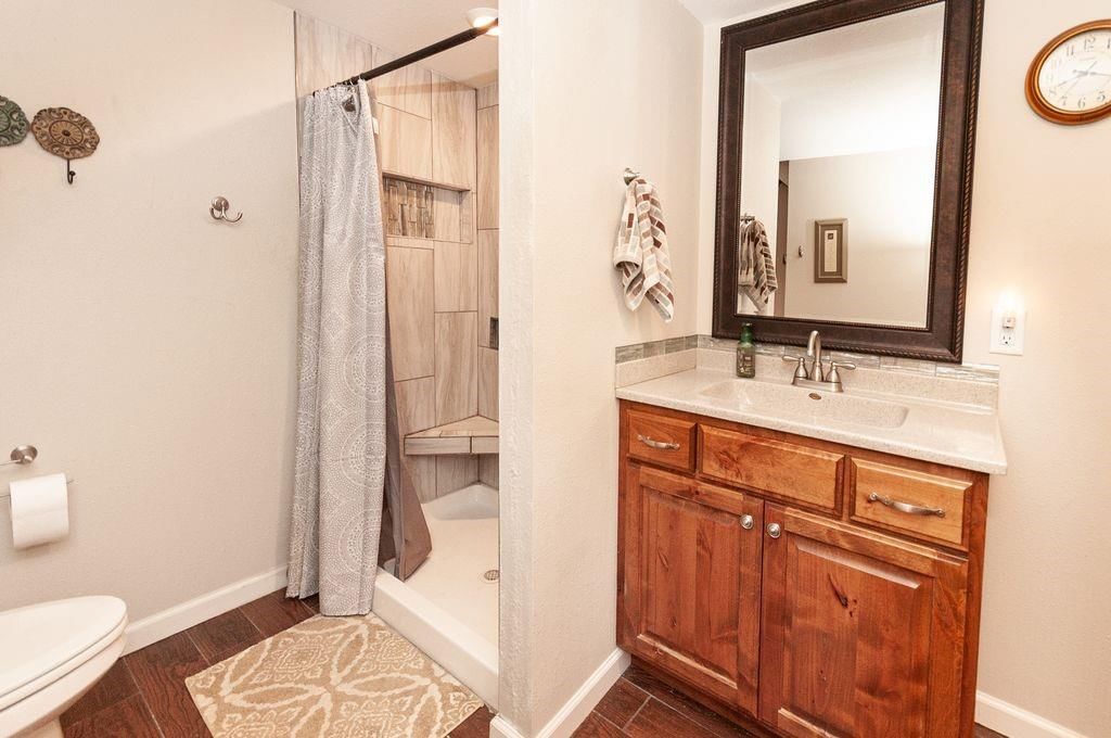 1704 Beverly Circle — photo 40