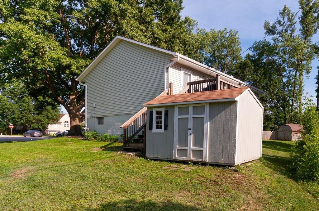 1704 Beverly Circle — photo 43