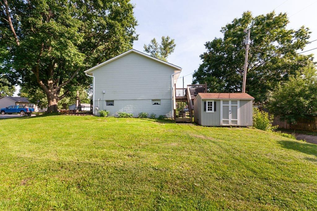 1704 Beverly Circle — photo 44