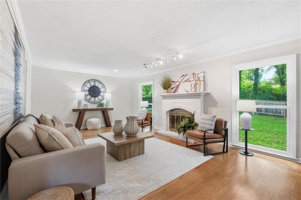 3701 NE Apple Tree Lane — photo 9