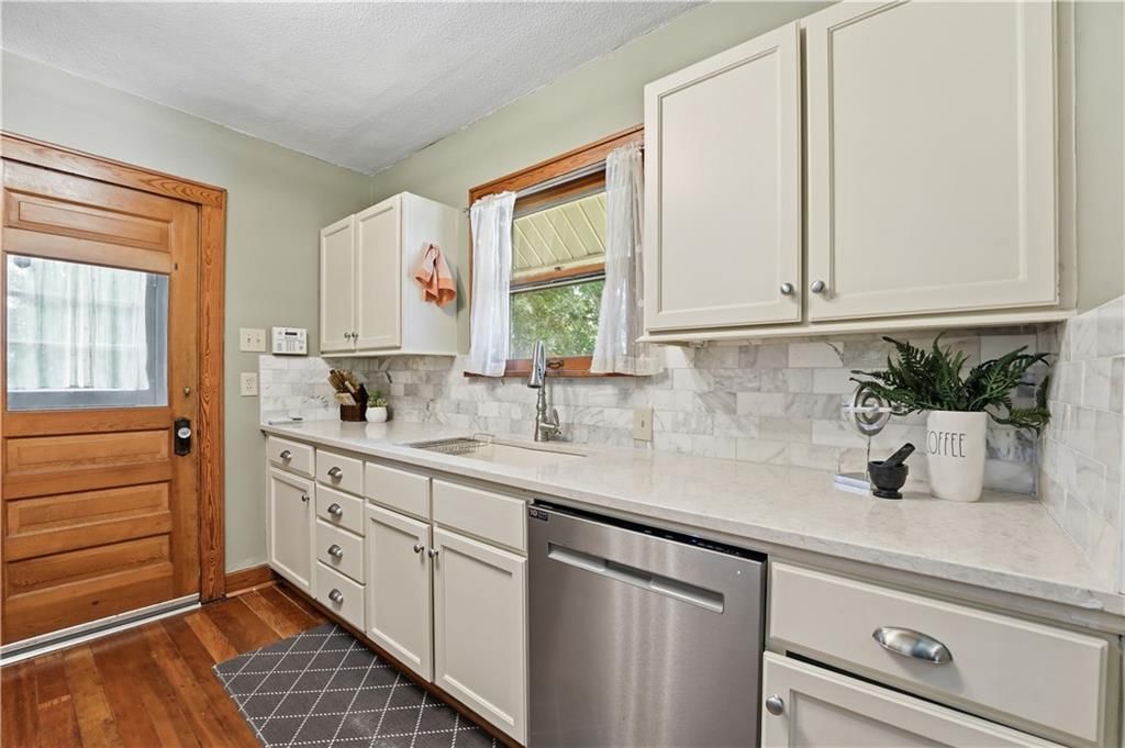 5836 Harrison Street — photo 12