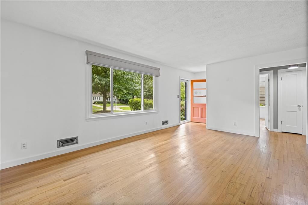 6308 W 80th Terrace — photo 11