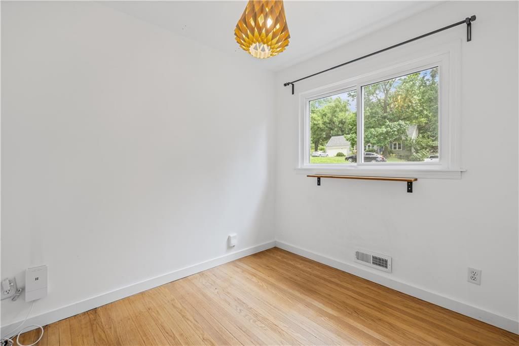 6308 W 80th Terrace — photo 23