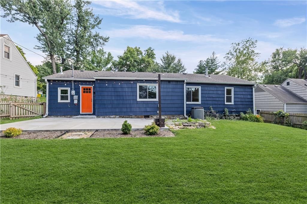 6308 W 80th Terrace — photo 30