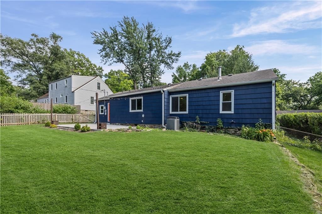 6308 W 80th Terrace — photo 34