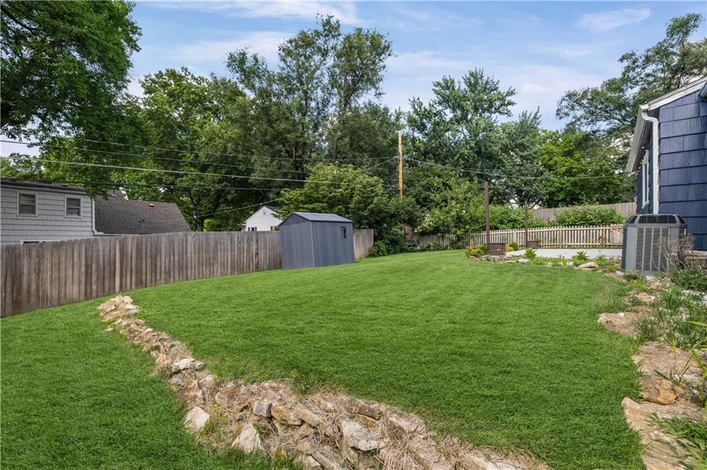 6308 W 80th Terrace — photo 35
