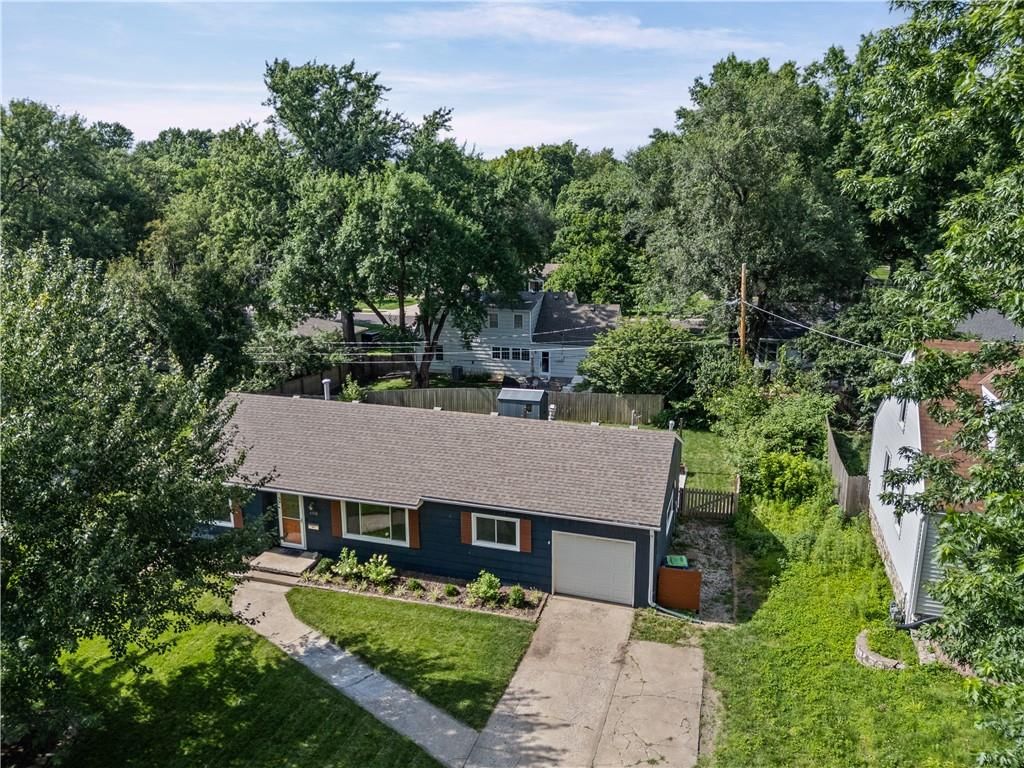 6308 W 80th Terrace — photo 38