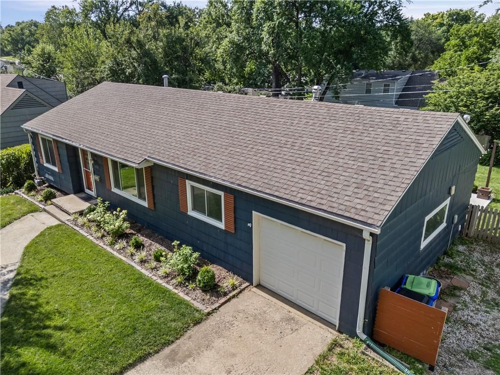 6308 W 80th Terrace — photo 46