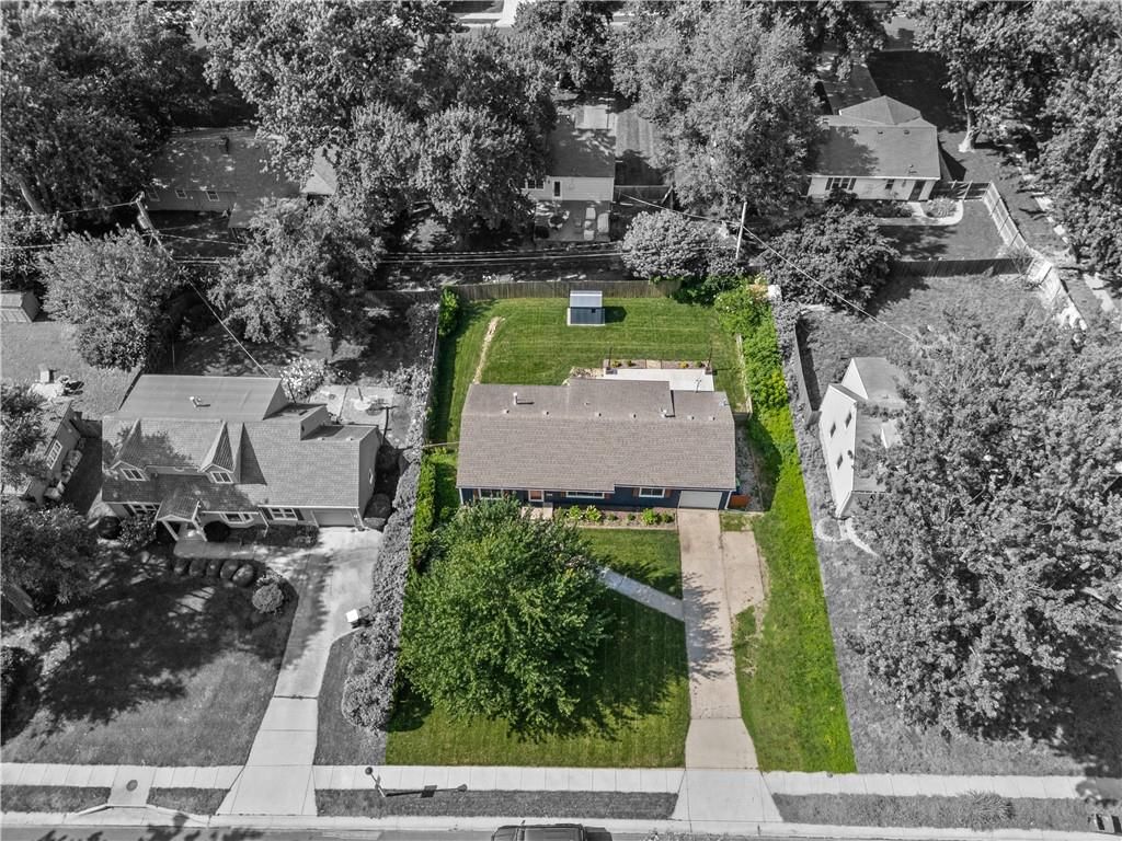 6308 W 80th Terrace — photo 47