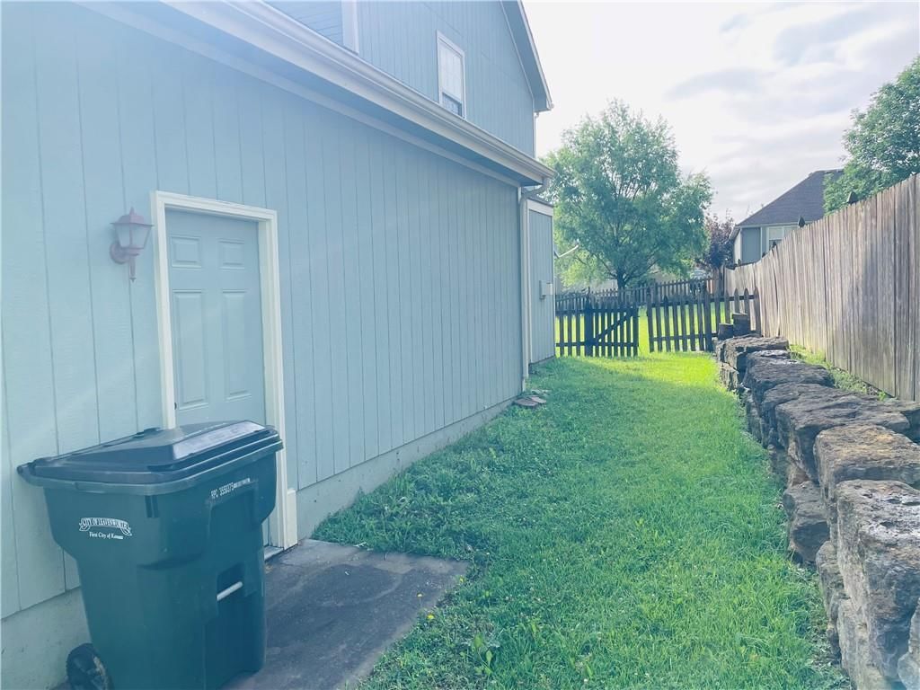 3809 Clayton Drive — photo 27