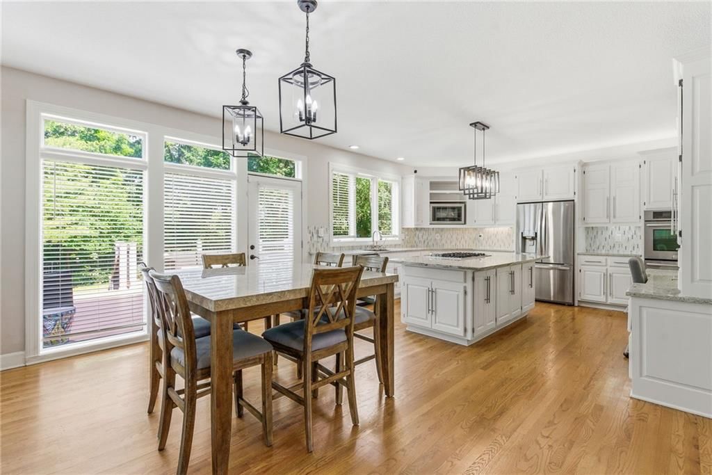 4407 N MULBERRY Drive — photo 18