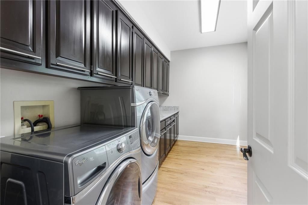 4407 N MULBERRY Drive — photo 26