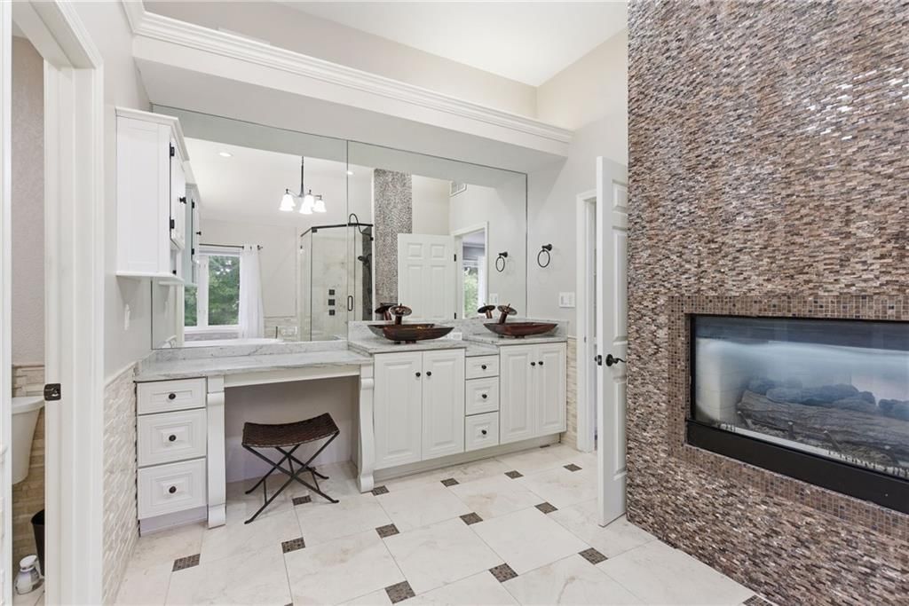 4407 N MULBERRY Drive — photo 35