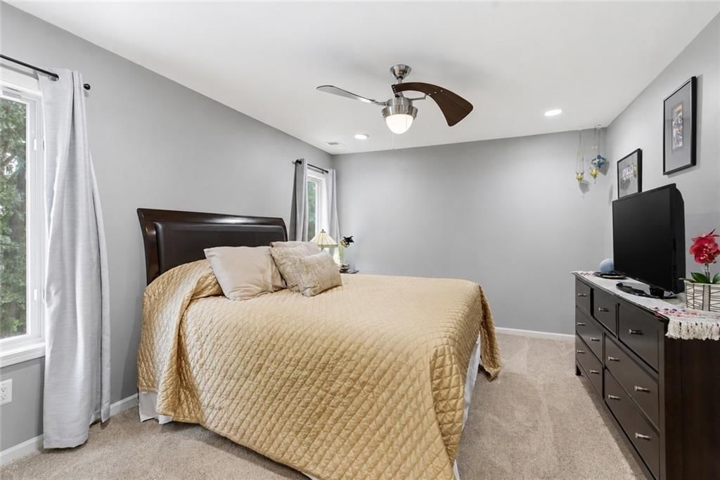 4407 N MULBERRY Drive — photo 41