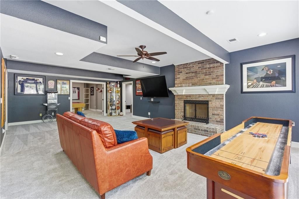 4407 N MULBERRY Drive — photo 47