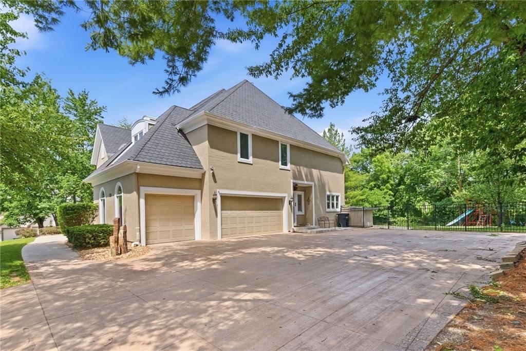 4407 N MULBERRY Drive — photo 57