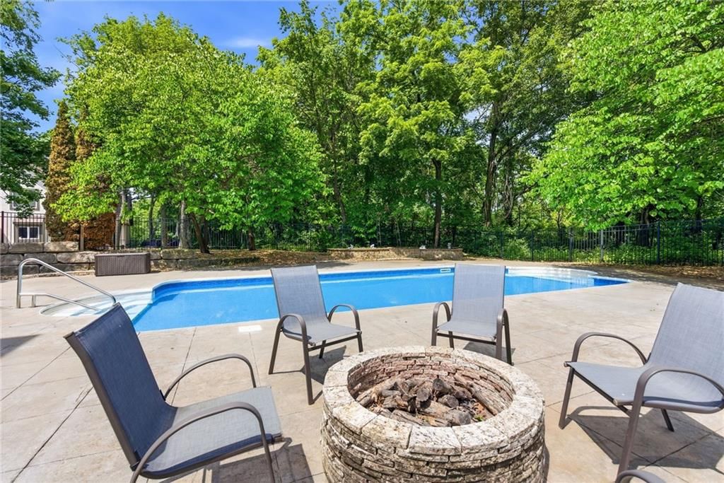 4407 N MULBERRY Drive — photo 63