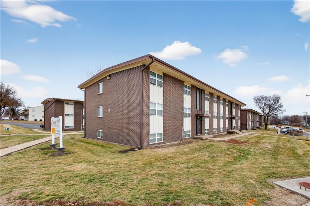 1121 N College Drive — photo 12