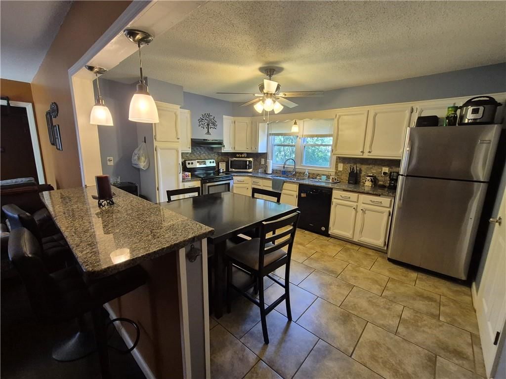4318 N Lister Avenue — photo 8