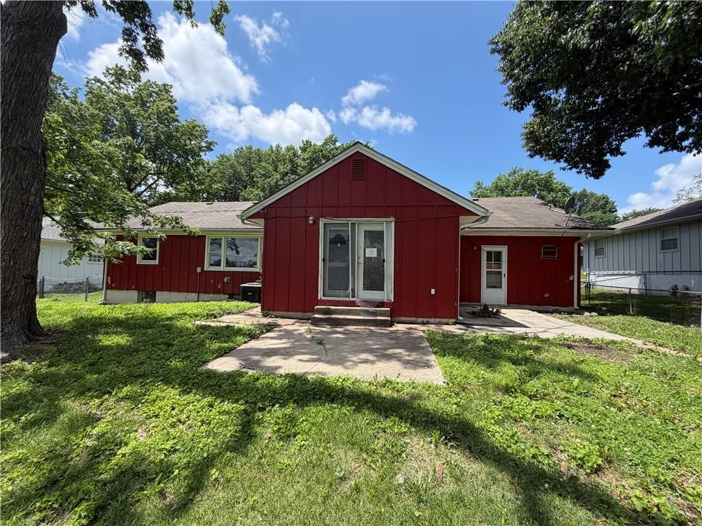 5913 Hunter Street — photo 4