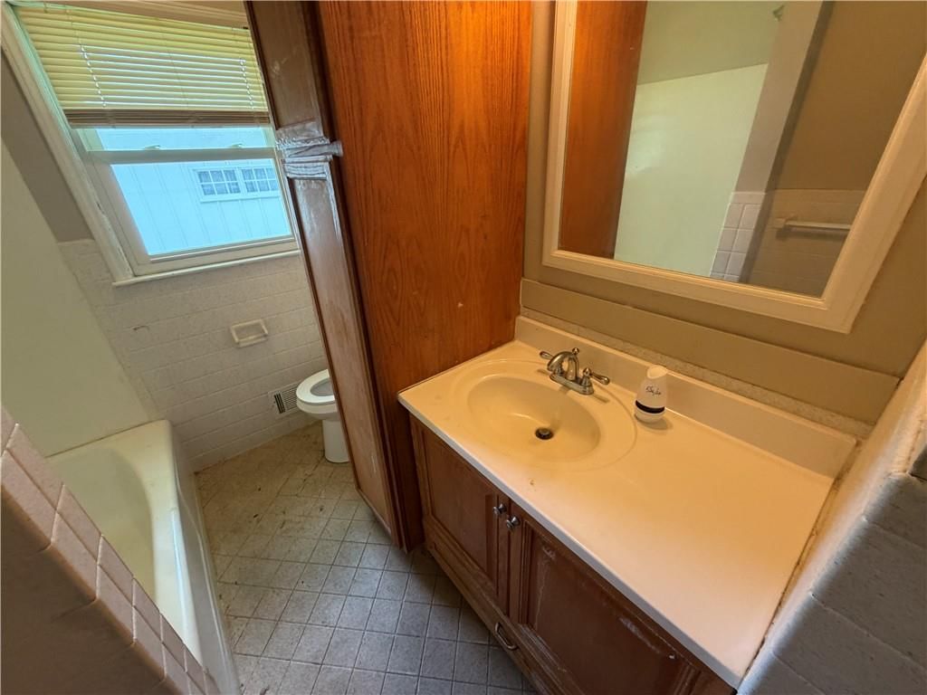 5913 Hunter Street — photo 14