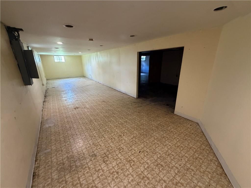 5913 Hunter Street — photo 17