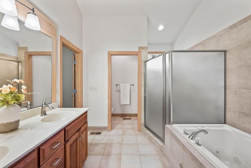 971 E 121st Terrace — photo 11
