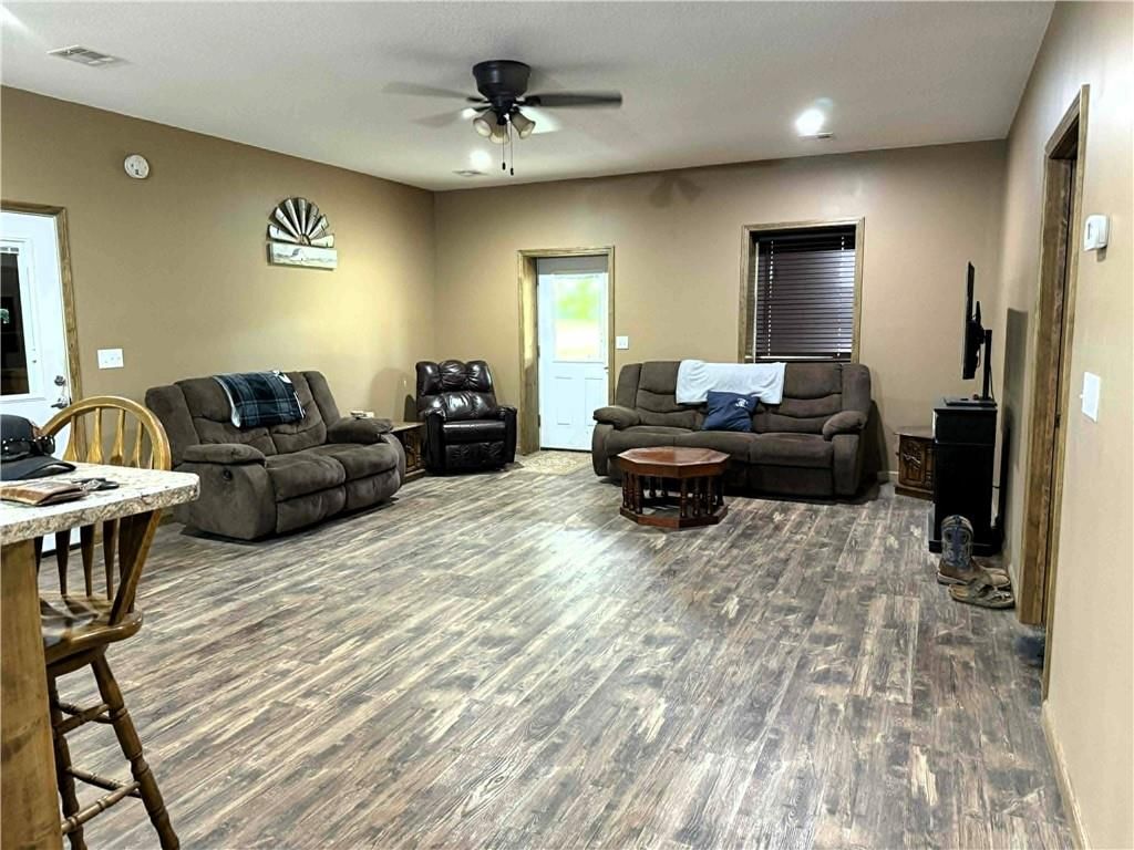 1137 N Main Street — photo 8