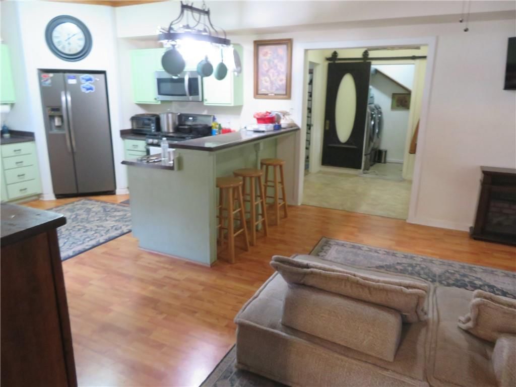 707 Linn Street — photo 7