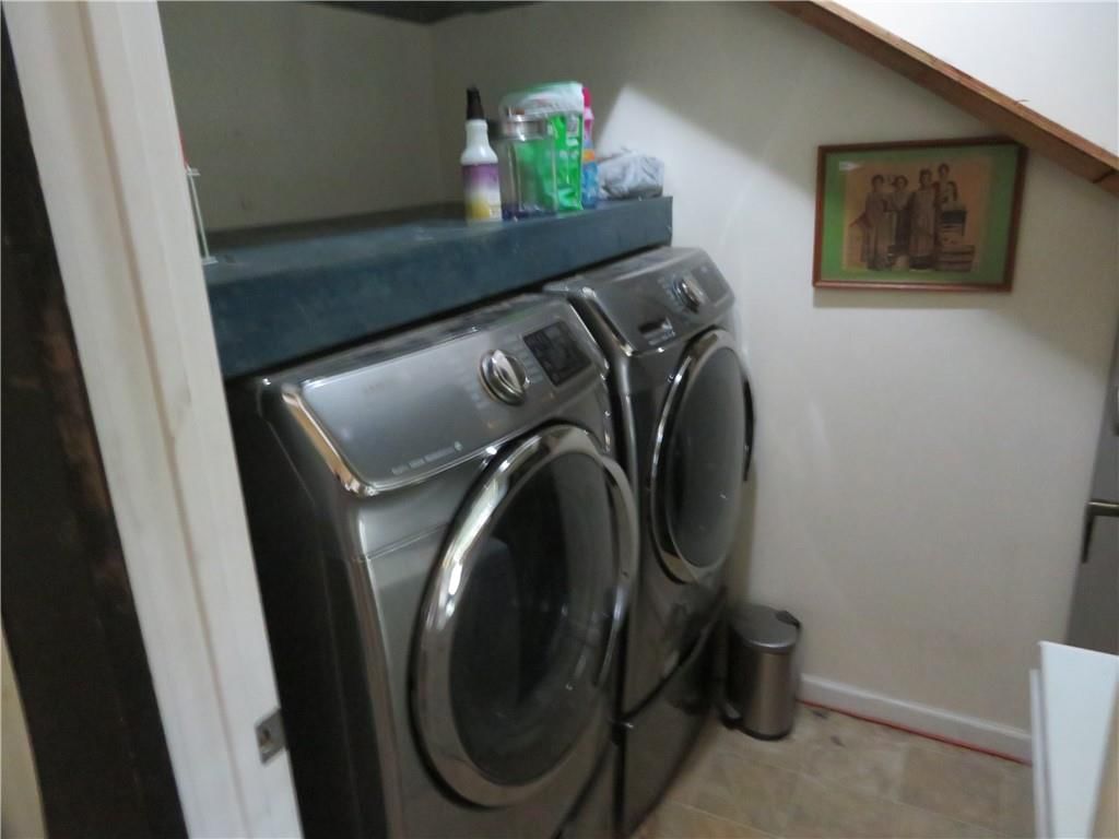 707 Linn Street — photo 11