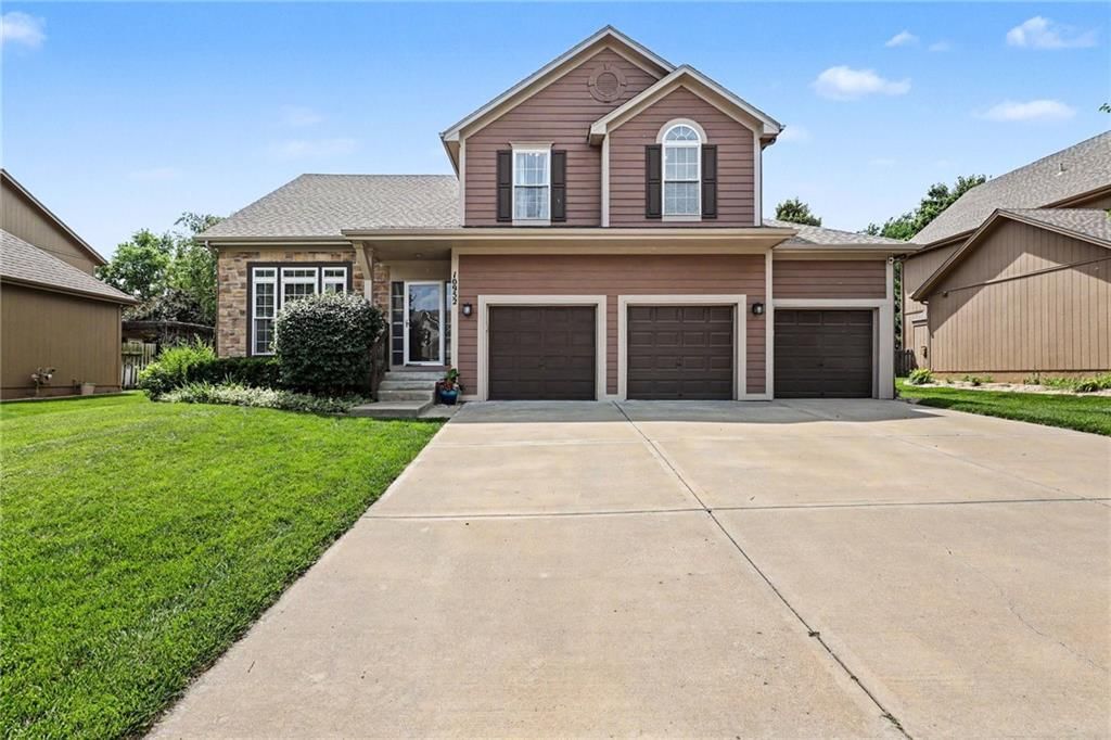 10952 S Emerald Street, Olathe, KS