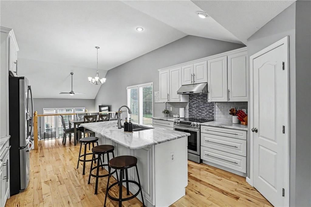 10952 S Emerald Street — photo 16