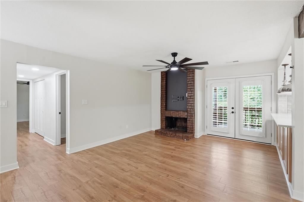 8346 NW Barrybrooke Drive — photo 4