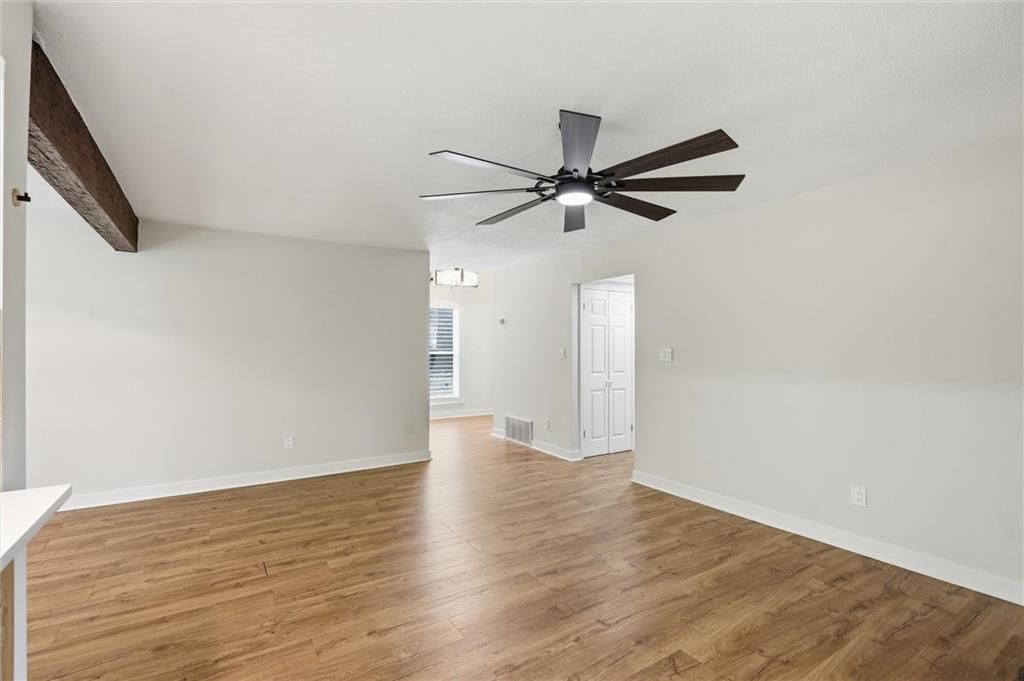 8346 NW Barrybrooke Drive — photo 6