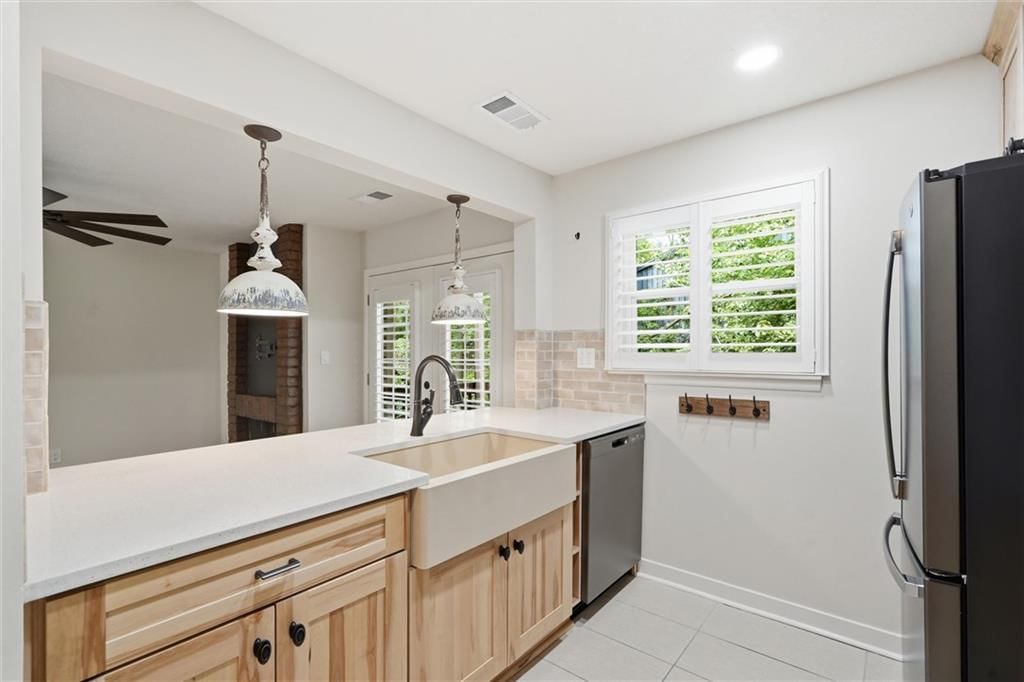 8346 NW Barrybrooke Drive — photo 9