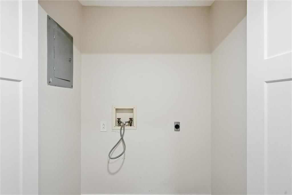 8346 NW Barrybrooke Drive — photo 23