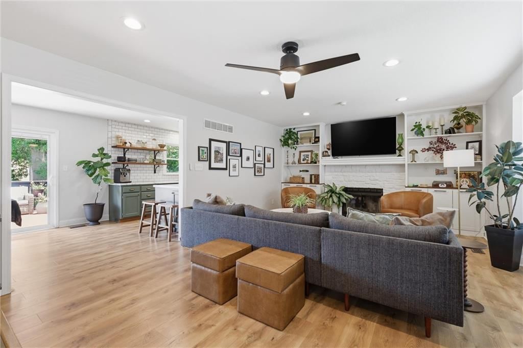 1707 Sunset Drive — photo 4