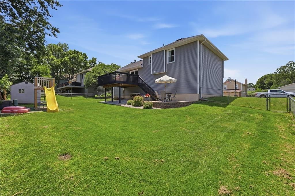 1707 Sunset Drive — photo 31
