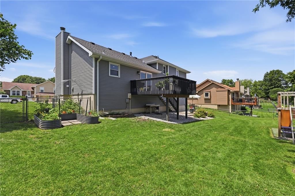1707 Sunset Drive — photo 33