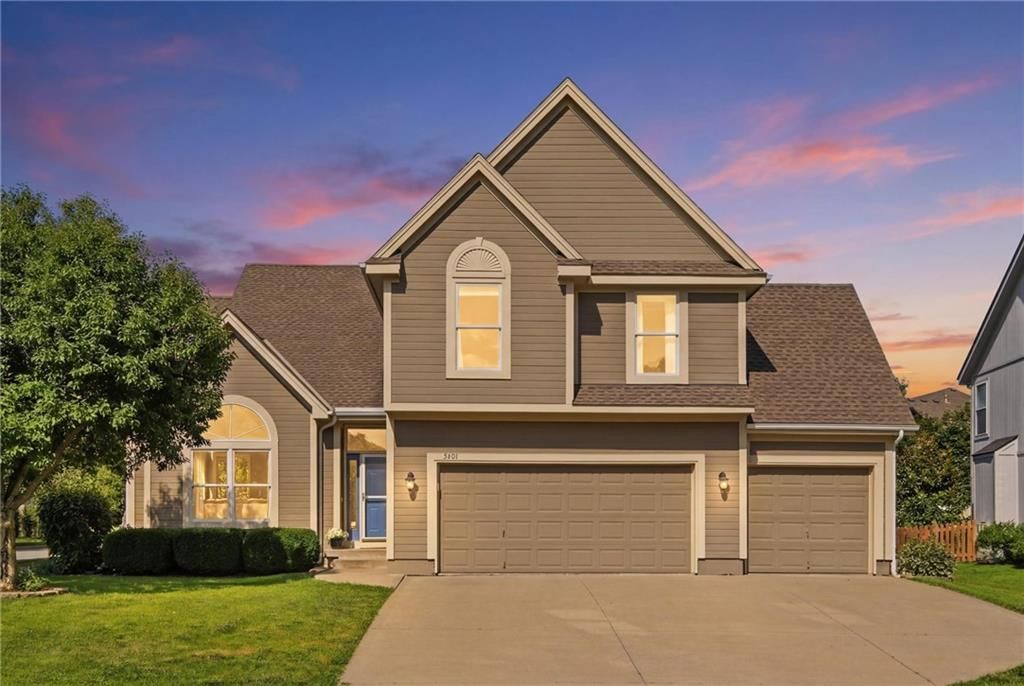 2401 SW Tracker Lane — photo 2